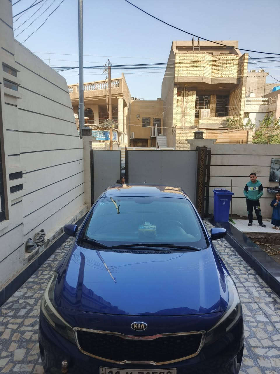 السلام عليكم
سياره للبيع فورتي موديل 2018 محرك دوش 2000
كير ال تي مرغوب السياره كلين بدون حادث 
بارد في جاملغق اليمن ماشيه 117 ميل 
السعر 138 ورقه وبيه مجال بسيط 
العنوان بغداد جديدة النعريه 
الرقم الهاتف ***********
يتواجد واتساب
