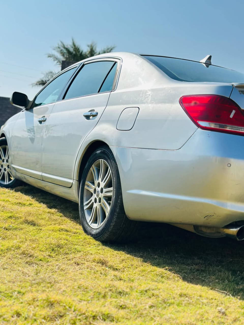 بسم الله الرحمن الرحيم من رخصت صاحب الكروب البيع
او مراوس حسب القناعه 
 (افلون خليجي بسمي رقم دولي سياره خير من الله مال جناي خمس بصمات فتحه سقف تدفئه تبريد تخم تاير جديد حداديه نضيفه سياره مرشوشه كلير خارج العراق السعر 115وبيها مجال رقم صاحب السياره ***********
