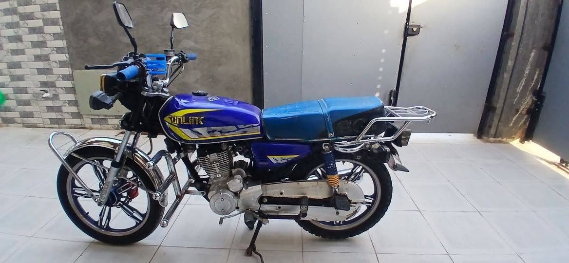 ايراني 23 للبيع 
محرك ما مفتوح السعر 650 
الاستفسار ***********
***********
