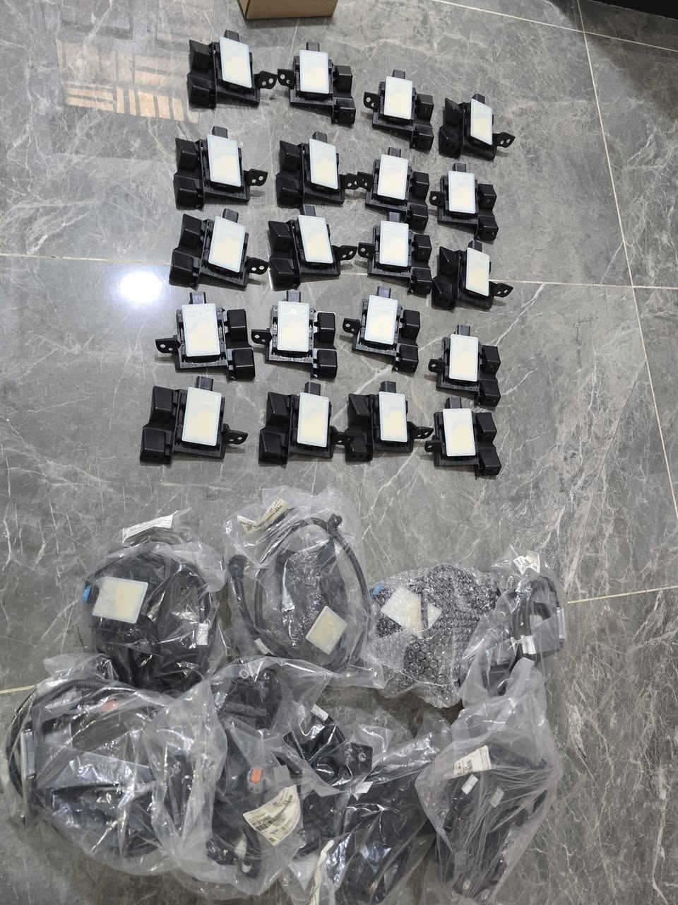 سلام عليكم 
وصول رادارات بلسايد كمية خير من الله 
رادارات جانبية 
رادار وسطي 
رادارات خلفية 
كله وكالة زيرو بشرط 
كامل مع القواعد حتلا تدوخ وتظل تدور على قواعد 
مكاني حلة شارع ابو خمره 
للطلب والاستفسار التواصل على الخاص 
***********
تحياتي للجميع 🌷
