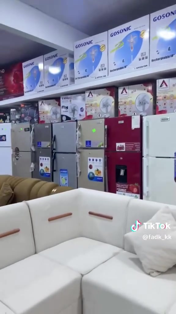 ثلاجات بكافه الاحجام والشركات .
ألبيع بلنقد بأسعار الجملة وبالتقسيط بدون حجز الماستر كارد.

#القسط_الشهري من ❣️١٢ ألف ❣️ألئ ❣️٥٥ الف❣️.

ضمان لمده سنه 

جهاز حمايه داخلي 

توصيل مجاني 

جام سلايد 

متوفر كافه الشركات والأحجام ط.

متوفر بكل الألوان. سلفر/رصاصي/أبيض/بيجي/اسود.

🌍🌍الديوانيه 

شارع المطاط بدايه حولي الخصيمه.
او ، حولي الخصيمه شارع حيدر حجي هندي 
(نهايه شارع التربيه الجديدة).

***********
***********
***********
