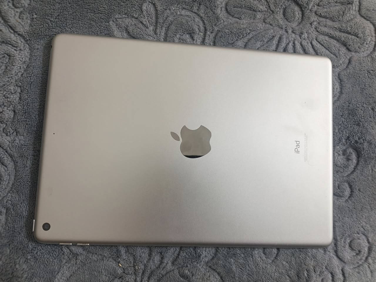 ايباد 9 للبيع

التفاصيل
ذاكرة 64 
استخدام قليل تقريبا باليوم ساعتين
بطارية نضيفة
وهاي تفاصيل بالصورة
مابي اي خلل 
السعر 170 
مكاني بسماية - ناحية الوحدة
تواصل واتساب فيس ما متواجد
***********
