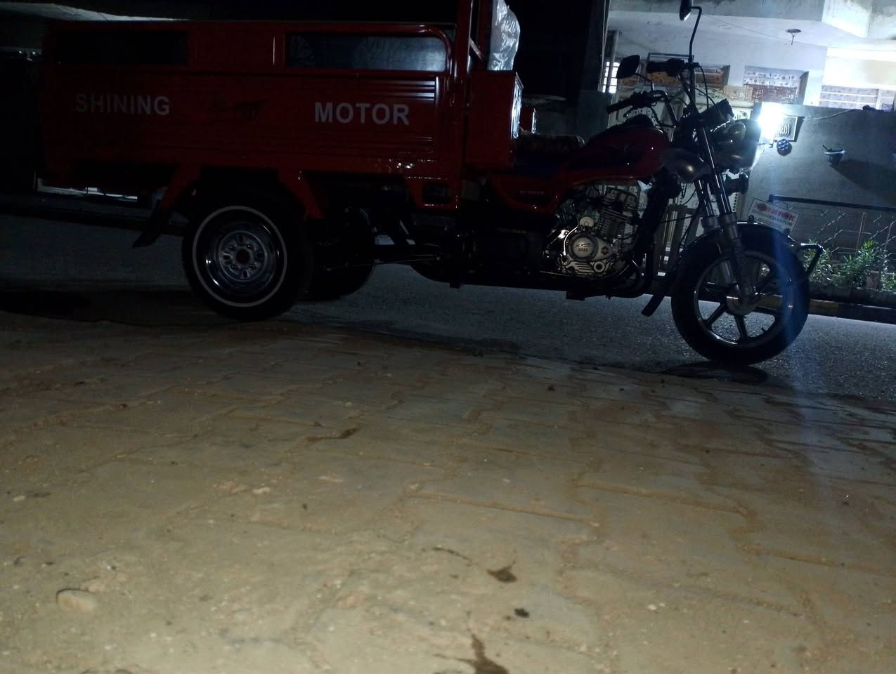 يالله سلام عليكم شباب ستوته جديده للبيع مكاني بغداد الحسينيه الراشديه مديل الستوته26جديده او خشب او ربلات تاير خط او الستوته مال بلال بس بدون كمرك السعر 2900بيه مجال قليل مال كربلاء بيه زوج 🟥***********
