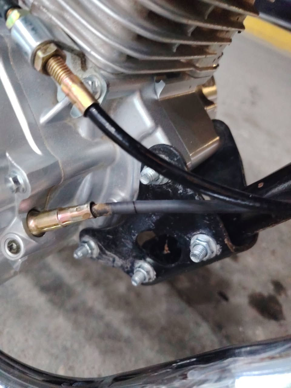 السلام عليكم ورحمة الله اصولي( اصولي مو سكنر كبل تترقم)
اربعه كير شلامجه تعمير جديد الشاصي موديل ١٨
والتعمير كله ٢٥ بلاد
مكفوله من التنقيص والتبخير 
دراجه حلوه ماعايزها ربع
للبيع لل استفسار ***********
مكاني كربلاء
