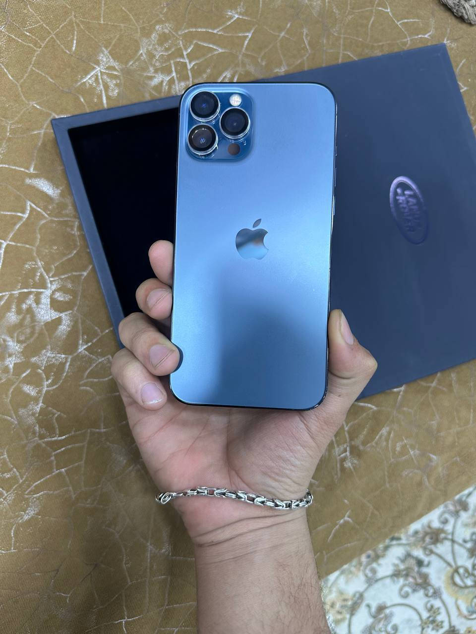 سلام عليكم
ايفون 12برو ماكس  للبيع الجهاز وتر بروف
الجهاز لا داخل صيانه ولا مصلح ولا اي شي ما بي اي خلل استعماله كلش حلو
ذاكره 256
بطاريه 92%
وكرر الجهاز ما بي خلل ولا داخل صيانه 
سعر الجهاز 500 الف قفل
موجود بل بلديات
للستفسار ***********
