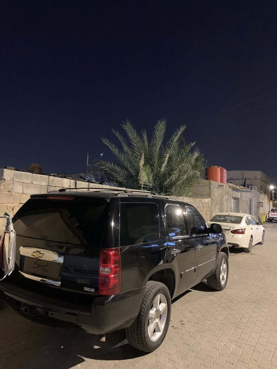 تاهو 2007 ادوات ادوات ادوات 
مكفوله من الضربه والكص والسرقه والعشاير وانتربول
صبغ كم قطعه بيها للجماليه
وارد كندي مواصفات LTZ 
داخل اسود 
فول فتحه سقف 
صندوق كهرباء 
كشنات ملكي منفصل 
وباقي مواصفات ال LTZ معروفه
مكان البصرة 
سعر ٨٩ وبيها مجال للطيبين 
تواصل ***********
