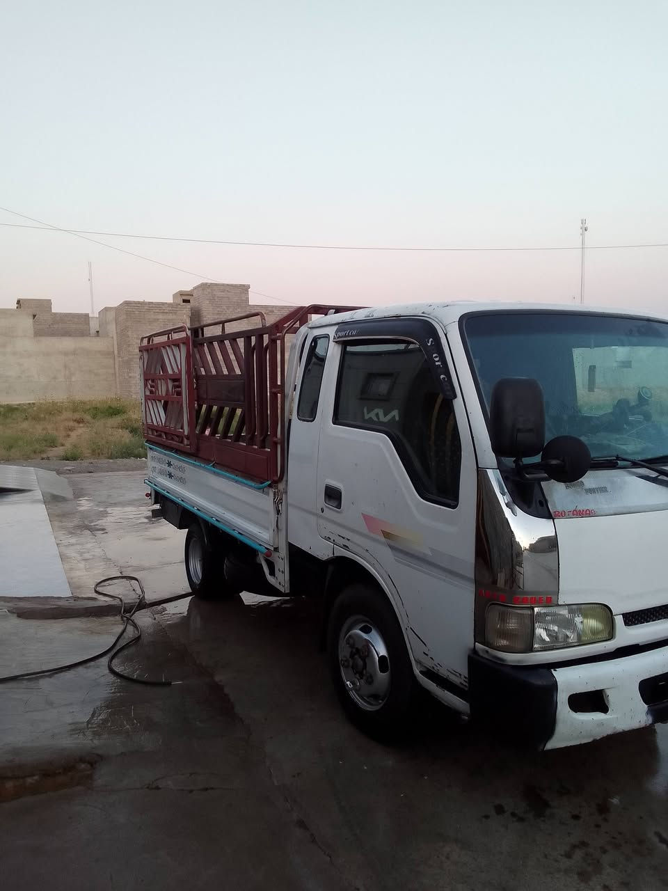 كيه فانتيره 
موديل 2001 شرط نضيفه رقم نينوى 
محرك نضيف شرط شاصي شرط للاستفسار:
***********
