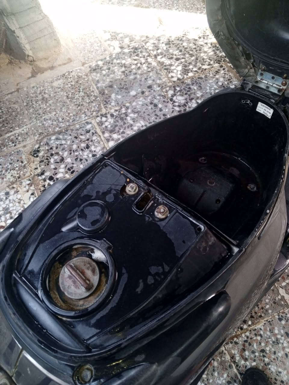 السلام عليكم دراجه سبيسي للبيع السعر 450بلاش مكفوله كهربائيات مكينه خرسه لايت عالي  السرعة جوده عاليه دراجه مامتعوبه بالبيت لاطالعه ولاماشيه كل اسبوع اروح للسوك اطلع بيه دراجة بيه نقوصات قليله وبصيطه العنوان بغداد اتصال ***********اوخاص وبالعافيه على ياخذهه باتري جديد تايرات جدد
