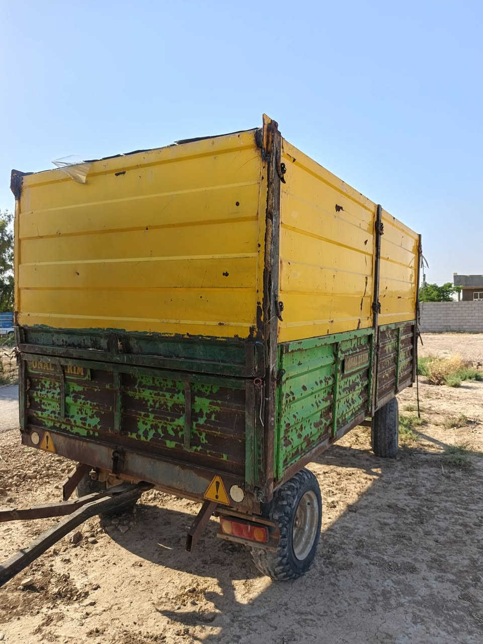 سلام وعليكم معمل تبن( كاروضه) موديل 2019 مع عربانه للبيع السعر 60 ديالى جنوب بلدروز والاتصال ع رقم ***********
