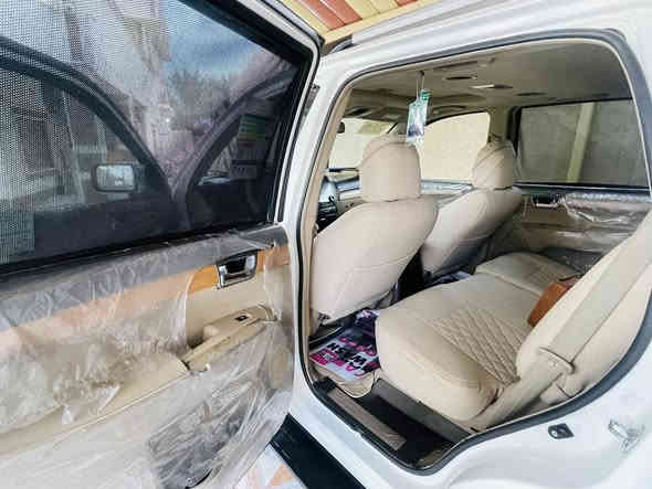 السلام عليكم 

للبيع كيا موهافي ٢٠١٥ فوووووول مواصفات vip
سياره جاهزه من كلشي 
بصمه ابواب وصندوك 
فتحه سقف 
ثلاث قطع تبريد 
ستيرن كهرباء 
جلد 
٧ راكب 
حساسات امامي وخلفي 
زراك لايت 
فور ويل 
كامره وشاشه  اندرويد حديث تدعم خاصيه الكاربلاي 
تخم تاير جديد 
صدر جديد شركه 
محرك لا تنقيص ولا تبخير ولا صوت راجز 
كروز تحديد سرعه 
بلوجكتر ولايتات كلها زنون ابو الضمان 
تبريد تدفئه كله شركه 

اخواني السياره جاهزه من كلشي متصرف عليها اي شي 

السونار مرفق مع الصور 
السعر ١٨٥ وبيها مجال 

مكان السياره الكاظميه 
***********
