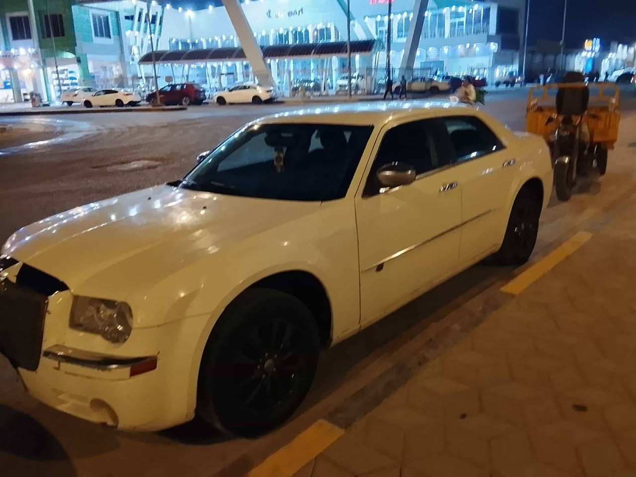 السلام عليكم واباما مديل ٢٠١٠ بيهه كصه جنطه أدوات تبريد حداديه محرك كير جدد تخم تاير السياره مال جناي  المكان البصره السعر ،55 أو مراوس ***********
