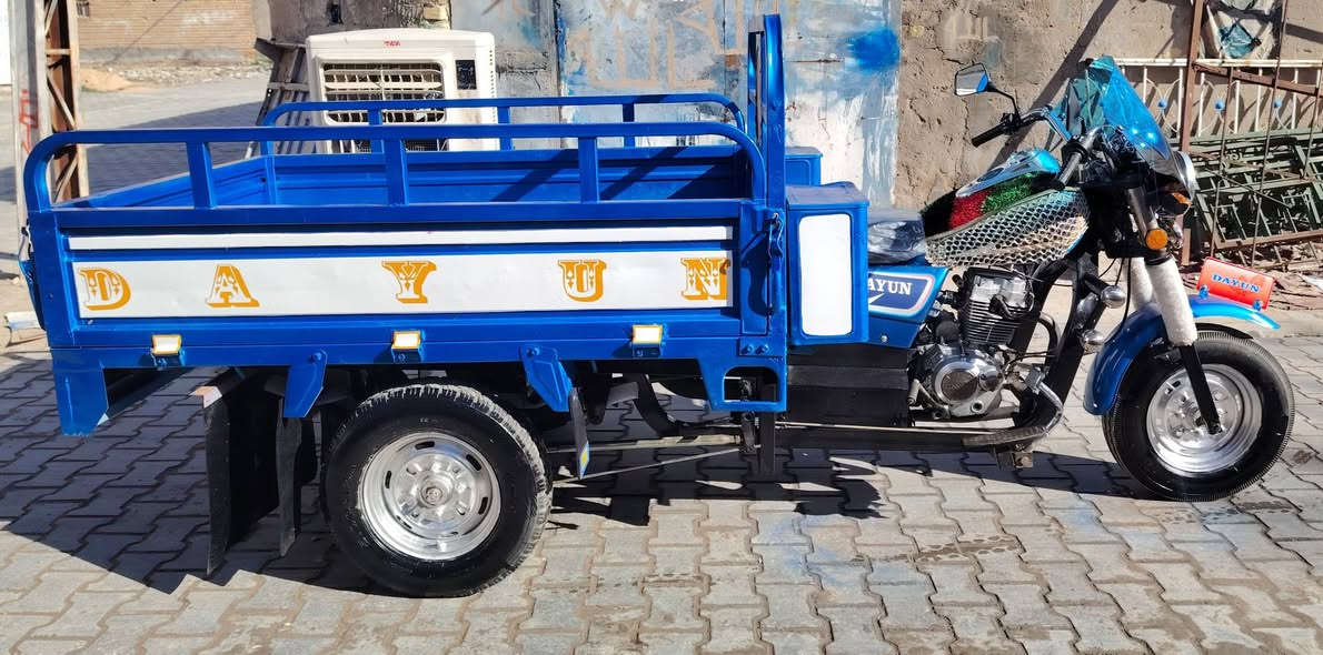 السلام عليكم ستوته للبيع موديل 2016 محرك 20 مجفت قبل ٢٠ يوم الستوته كاه جديد كهربيات ضفيره كله جديد مصبوغه السعر 1700 وبيه مجال المكان واسط قظاء الحي رقم التلفون ***********
