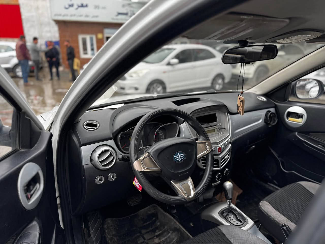 فاو ئۆلی  ٢٠١٤
گێڕو مەکینەو تەبریت بەشەرت
گێڕ ئۆتۆماتیک
بێ بۆیاخ
١٤٠ هەزار کیلۆمەتر ڕۆشتووە زۆر پاکە
٥٥$
***********
*********** السليمانية, العراق
