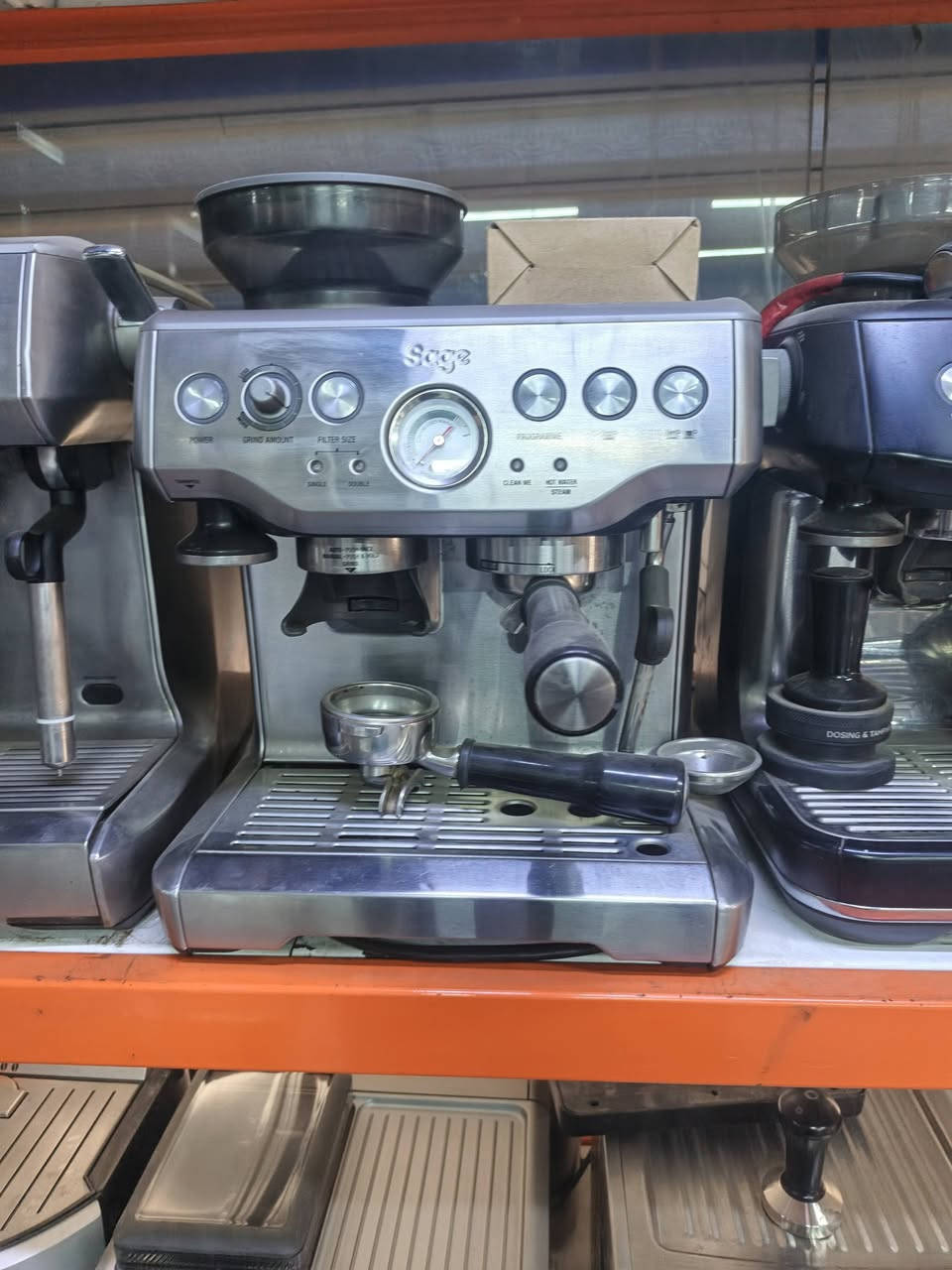 متوفر مكاين قهوه تواصل ***********
