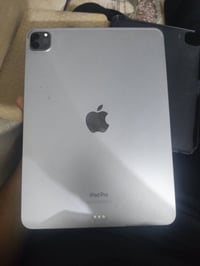 آيباد ١١ برو M2 • ١٢٨ • مكفول