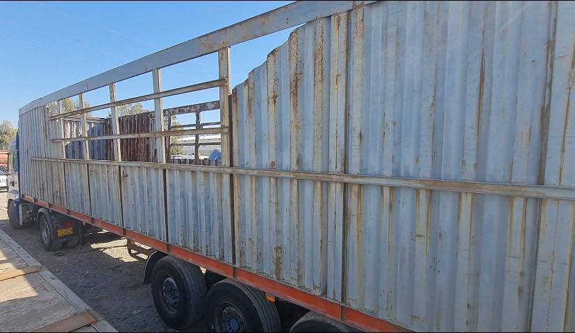 پلێت ئاسن کامل بۆ فرۆشتن سعر/$٢٠ورقە ***********/عنوان کلار
