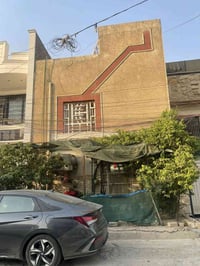 بيت للبيع في شارع فلسطين يعتبر كاع بناء قديم  في محلة ٥٠٥ بالفرع الثال...