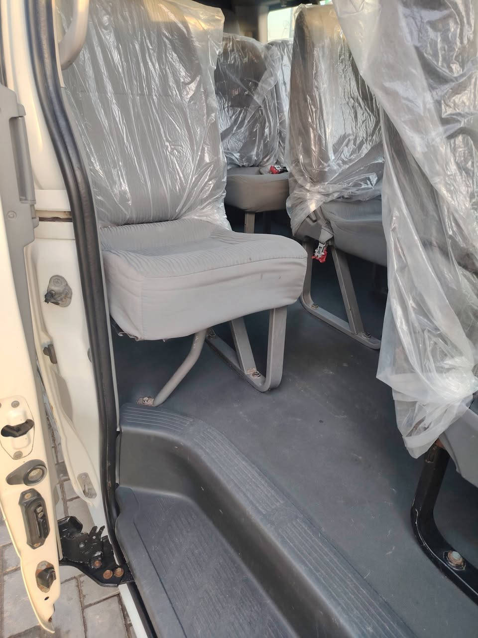 السلام عليكم جنبي H2عاليه
استلام جديدطالعه ب 2025 على وضع الشركة 
رقم السياره بصره تحويل ثاني
مكان السياره بصره 
***********
