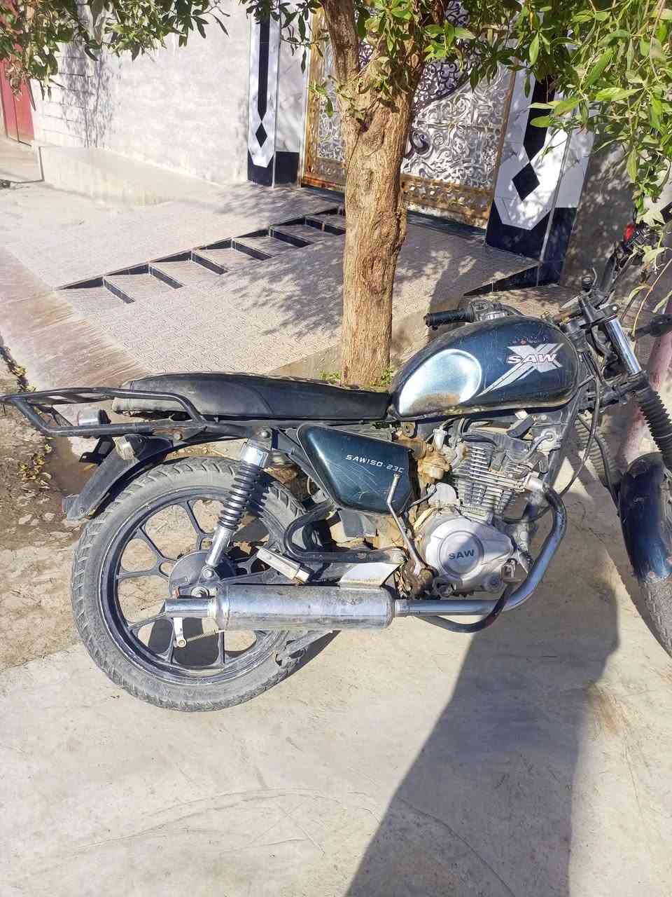 ماطور ساو للبيع وسعرا 350وبي مجال الاستفسار على الرقم ***********
