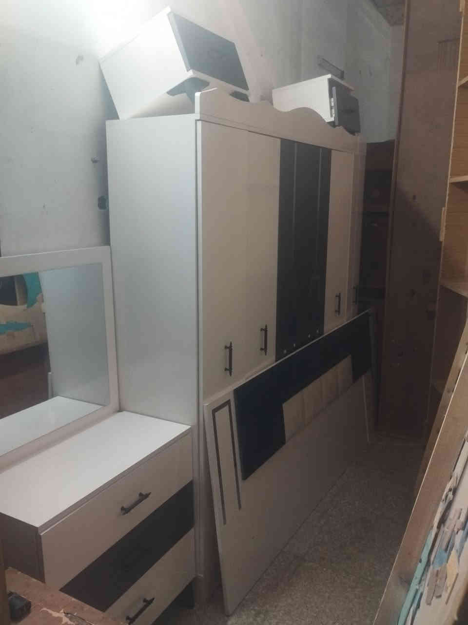 يالله 
غرفه تركيه 5قطع6 ابواب نضافه فول اخت الجديده
ومتوفر غرف عراقيه نضيفه 6 ابواب 
وكناتير بابين 
اهلا وسهلا بكم
العنوان واسط نعمانيه شارع 13 مقابل بيت الحاج خيون 
للاستفسار مراسلة الصفحه او الاتصال 
*********** واتساب فقط 
***********
***********
