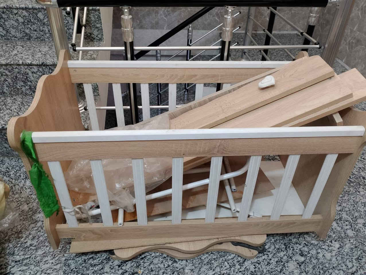 السلام عليكم
كاروك اطفال موديل تركي نضام هزاز 
مجر كبير مستخدم نضيف للبيع بسعر 80 الف 
العنوان بغداد 
ملاحظة.. نفس الي بالصورة اني مفصخة 
***********
