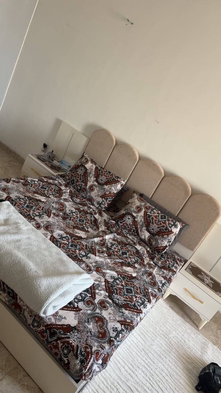 سلام عليكم 
أغراض للبيع 
عنوان زانكو 
تواصل وات ساب 
***********
