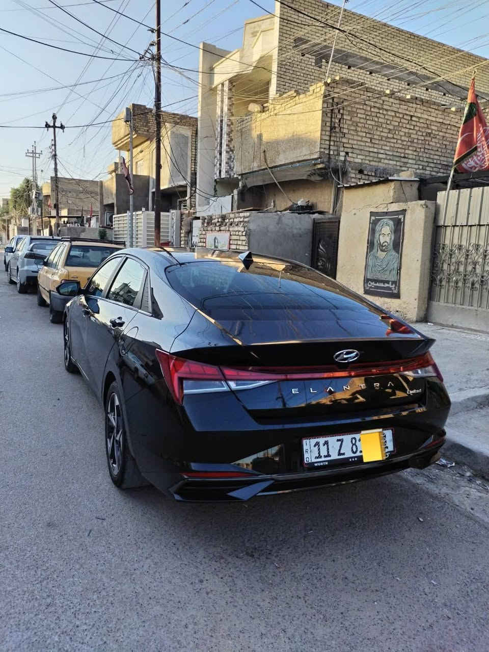 النترا 2023 ( بدون ايرباك ) لمتد
ترقيم جديد  تحويل بأي وقت
‎محرك كير كهربائيات صدر كلها بلاد و١٠٠٪؜ 
ماشيه 78 الف 
‎ حادث تبديل قطعة فقط (باب خلف السائق)
( جميع  الايرباكات سليمة ) 
داخل اسود جلد  
المواصفات :
‎تشغيل عن بعد - شاشة ديجتال الكتروني متصل -شاحن وايرلس لاسلكي - تحديد مسار - تدفئة كشنات - مناخ منفصل -  اوتو هولد - ثلاث انظمة قيادة - قيادة ذاتيه  - مثبت سرعة - توقف ذاتي امامي خلفي  (مانع التصادم ) - اشاير بالمري -  رادار امامي - مانع تصادم  - هاند بريك بصمه 
وبعد بيها هووواي مواصفات 
ماشية 78 الف 
‌‎السيارة جديدة بمعنى الكلمة وبالواقع بعد احلى وجاهزة 

السعر 158 وبيه مجال بسيط للشراي
‎ وكل التفاصيل مذكورة بالكامل 
‎مكانها بغداد 

***********
