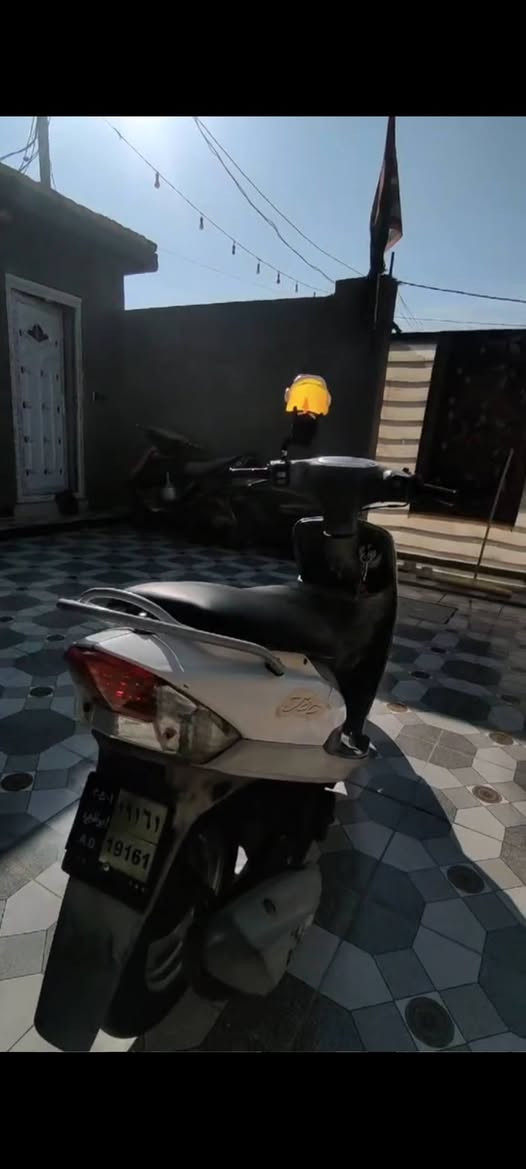 السلام عليكم 
دراجه منغولي للبيع او مراوس بوليس مسطره 
الدراجه بلادي ماناقصه اي شي الدراجه مامفتوحه 
سعره حلوو الشراي يتواصل  عل واتساب 
او اتصال ***********
