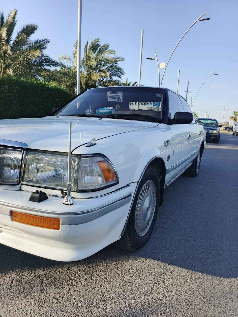 السلام عليكم                          
كراون هارتوب 
موديل 1991 
رقم نينوى مشروع وطني باسمي
سياره بيها صبغ چاملغ خلفي وشويه بالجنطه 
الباقي كفالى من الصبغ و التعديل 
كير ومكينه جدد vvt2500 
تبريد شغال 
غرفه ابطاين ارضيه نضاف 
تخم تاير جديد
صدر حداديه شرط جاهزه
اكسل + درام شفتات جدد 
كهربائيات كلها شغاله
سياره نضيفه ومال جنيه
مكانها تكريت 
سعرها 58 وبيها شي قليل 
***********
