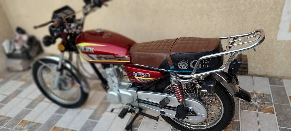 السلام عليكم تايكر مديل 2023 للبيع 620وبيها مجال 
***********
