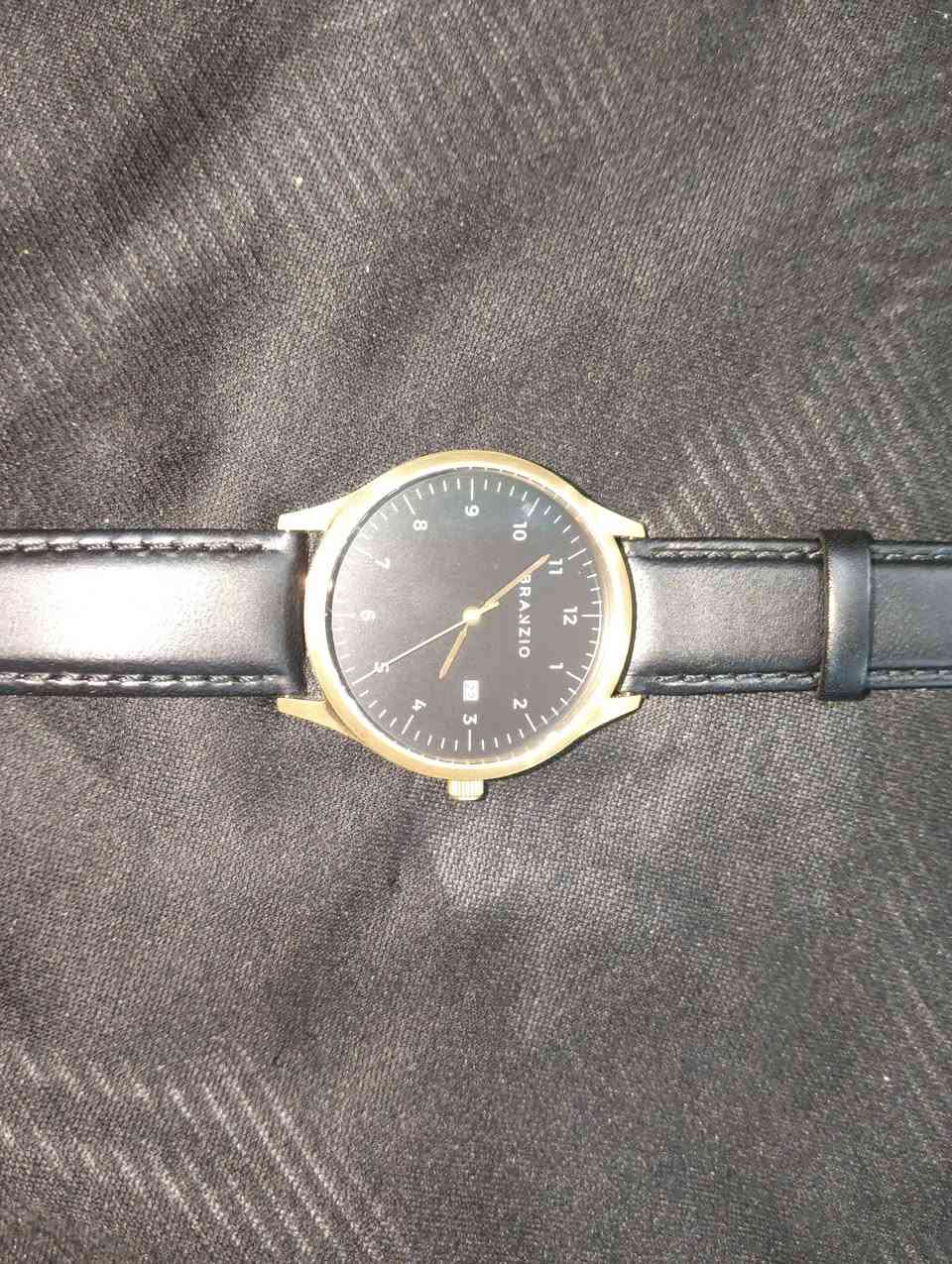 ساعات من ماركة Branzlo الكندية المواصفات ضد المي وضد الصدأ ومحرك ياباني كلها مختمة


**إذا كنت صاحب هذا الإعلان وتريد حذفه لأي سبب، رجاءا أرسل رسالة إلى الدعم الفني**