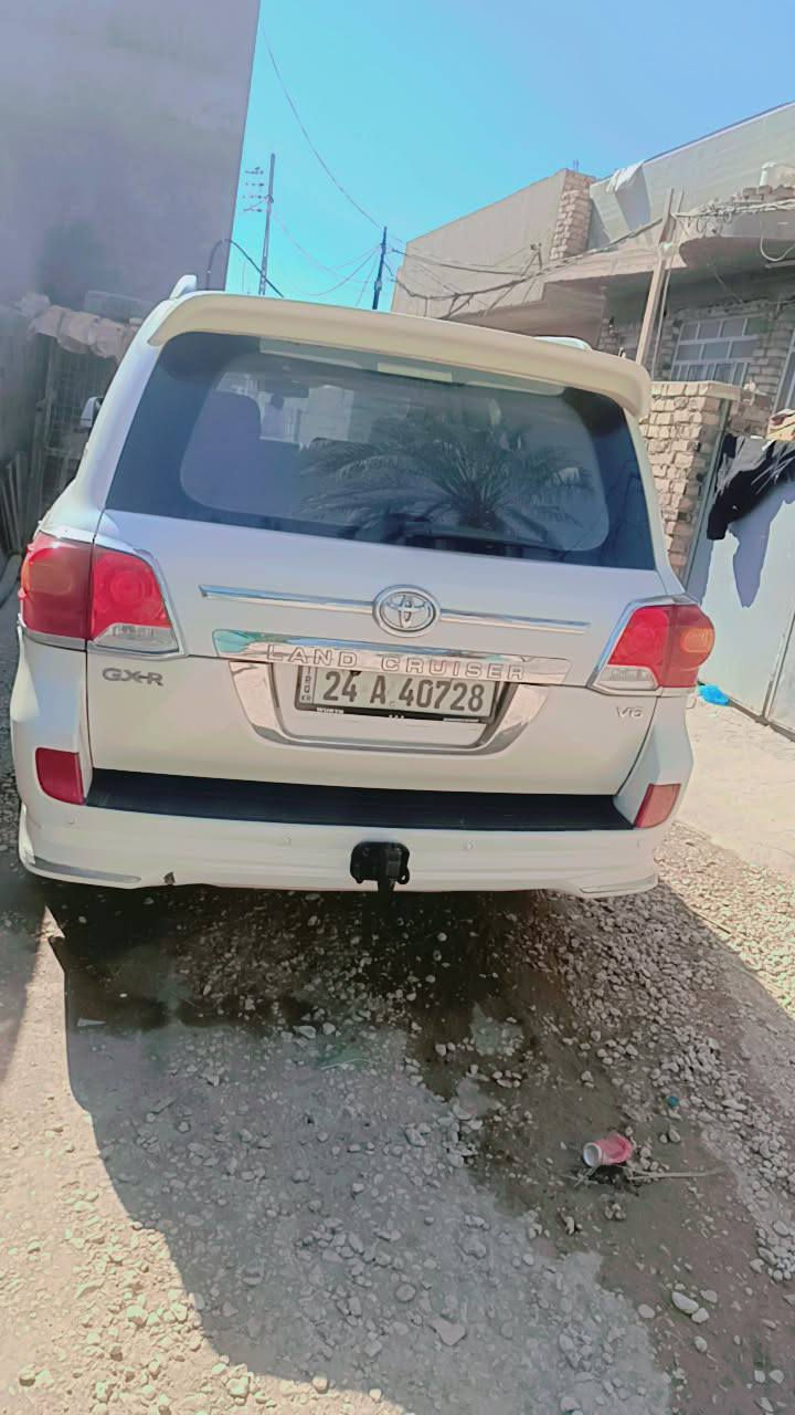 السلام عليكم سياره لاندكروزر للبيع موديل 2009 رقم شمالي دهوك باسمي تحويل ثاني يوم بنيد مفتوح ومشدود تخم تاير حداديه فول تبريد قطعتين مكينه مفتوح بحال جيده كير مكفول السعر 275وبيه مجال بسيط رقم الموبايل *********** متواجد على الفيس
