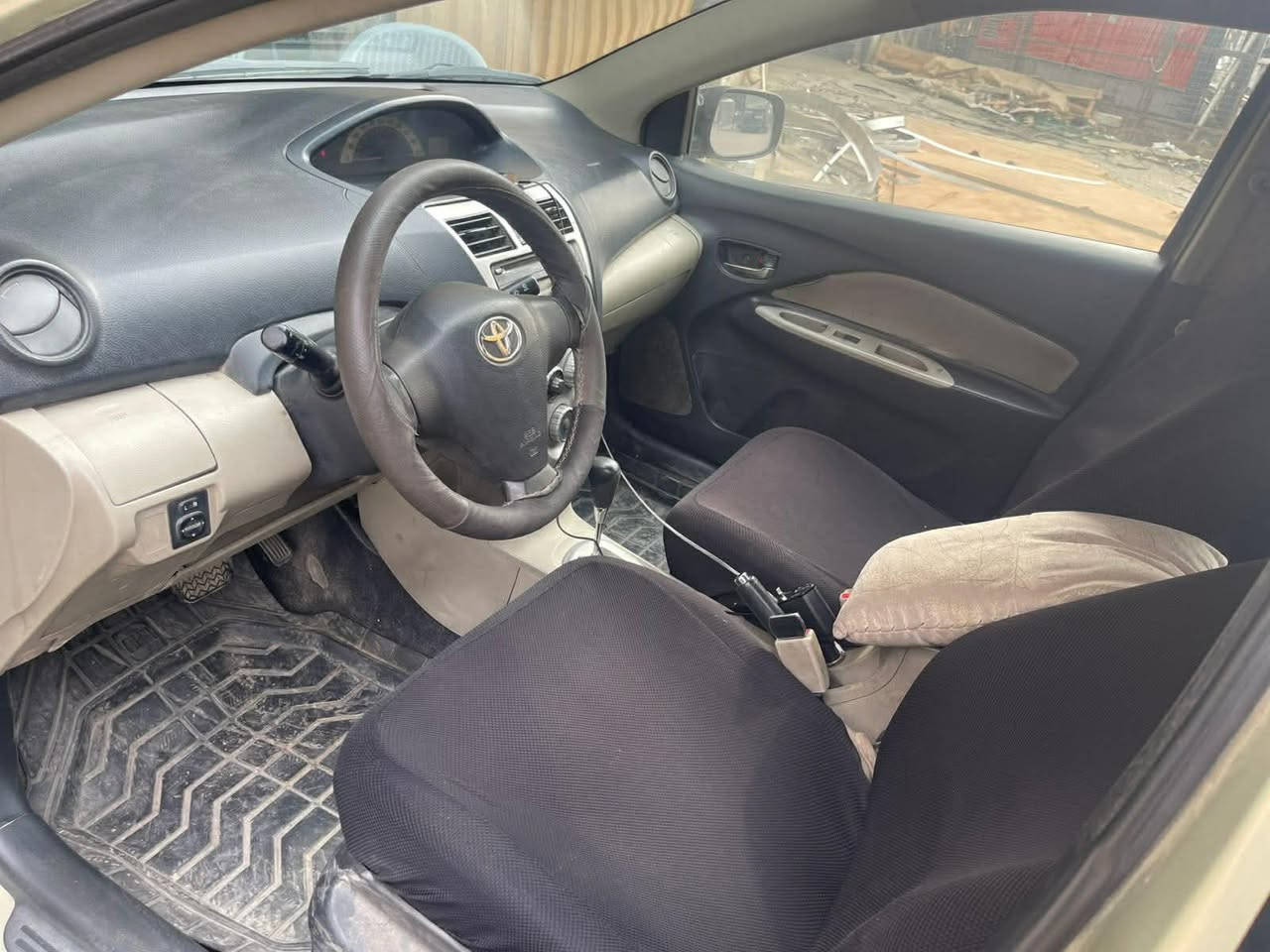 يارس  موديل ٢٠٠٨
گير توماتيك 
رةقةم سةنةوي  ژينكةو بان هةمووي نوية 
بةشةرتي بةناو كردن بةناوي خومة 
٣ پارچةي بوياخة بي ناو گرتن و بي پةرةشوت 
٤ جام  كارةبا
گير مةكينة تةبريت بةشةرت 
سبوخي كالبونةوةي هةية  
نرخي $٧٧ مةحمةلة 
ت.ب هةولير 
ژ.م 52 72 532 0750


**إذا كنت صاحب هذا الإعلان وتريد حذفه لأي سبب، رجاءا أرسل رسالة إلى الدعم الفني**