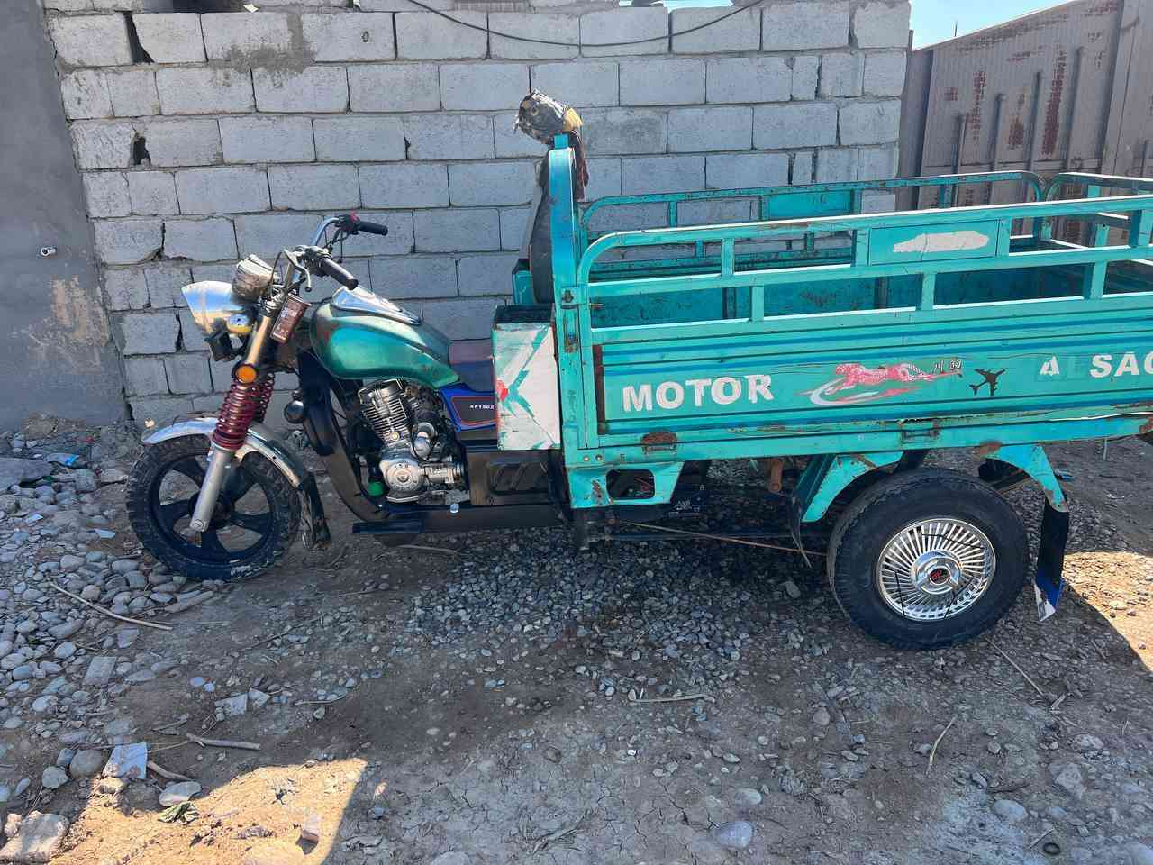 ستوته للبيع   مديل ١٨ محركه ٢١  أوراق كامله السعر ٩٥٠ وبيه مجال بسيط الشراي يتصل مكان تقاطع القدس*********** او مراوس شعدك نزل لون ابيض
