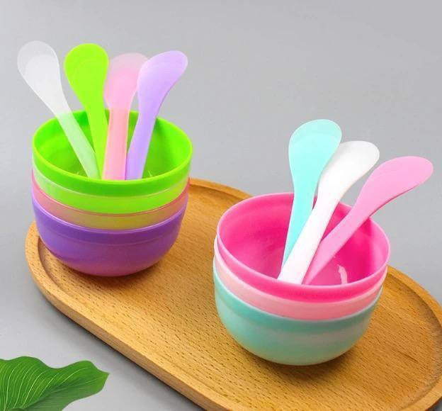 ✨ طاسة ماسكات سيليكون مع فرشاة ✨

من أساسيات العناية بالبشرة لكل فتاة 💖
طاسة عملية مصنوعة من السيليكون مع فرشاة لتوزيع الماسك بسهولة ونظافة، تساعدك على الاهتمام ببشرتك بطريقة مريحة ومنظمة 🧖‍♀️

✔️ خفيفة وسهلة التنظيف
✔️ عملية وسهلة الاستخدام
✔️ مثالية لروتين العناية اليومي والأسبوعي

💰 السعر: 2000
التوصيل لجميع محافظات العراق   4 الاف فقط

#للحجز_والاستفسار_يرجى_مراسله_الصفحه


**إذا كنت صاحب هذا الإعلان وتريد حذفه لأي سبب، رجاءا أرسل رسالة إلى الدعم الفني**