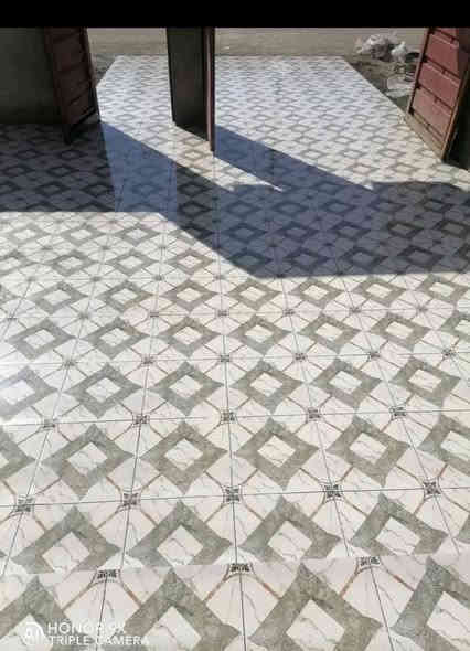 السلام عليكم حلفه سيراميك الجدران و الأرضية حالين متفرغ مكان ديالى بهرز ***********
