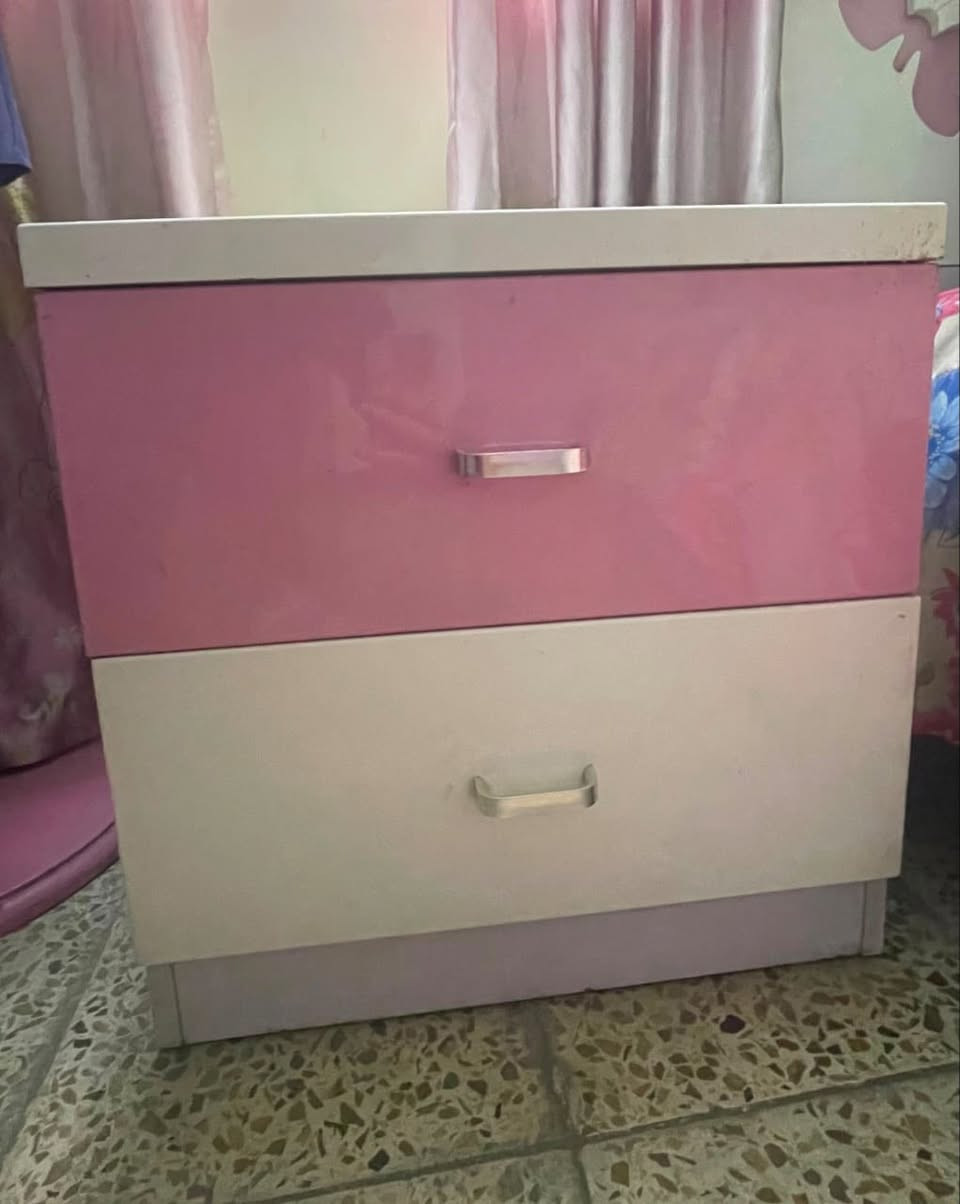 غرفة نوم بناتية بحالة جيدة
السعر ١٥٠ الف /كرسي سعره ٢٥

بغداد / المعلمين

للاستفسار ***********
