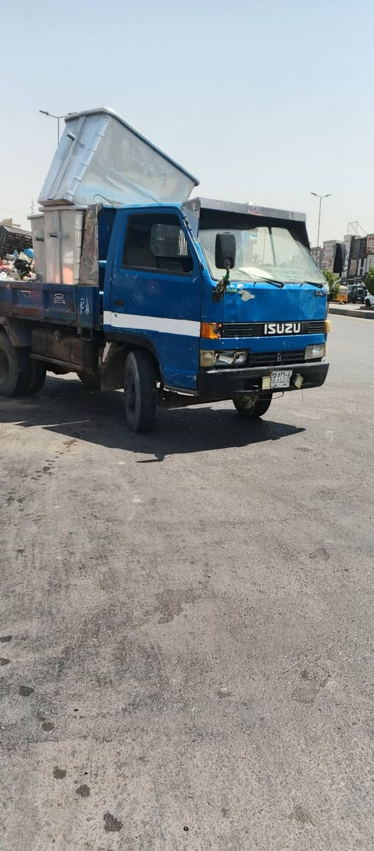 السلام عليكم سياره للبيع ازوزة فحل رقم بقداد الماني تحويل مباشر السيارات خير من من الله السعر خاص  السكن بغداد الشعب سبع اقصور ***********
