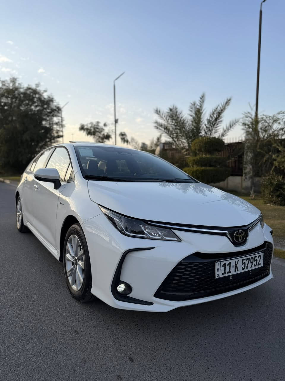 السلام عليكم 
كورلا شكل الخليجي هايبرد وارد صيني 
رقم بغداد باسمي 

موديل 2025 
 
ماشية 15 الف فقط 

فول مواصفات 
كشن جلد  
سلايد 
بصمه 
تحديد مسار + رادار امامي 
اتو هولد + سايد بريك بصمه

كفالة عامة من كلشي فقط رصعتين صغار

مكاني بغداد حي الجامعة وهذا رقمي ***********
*********** واتس اب
