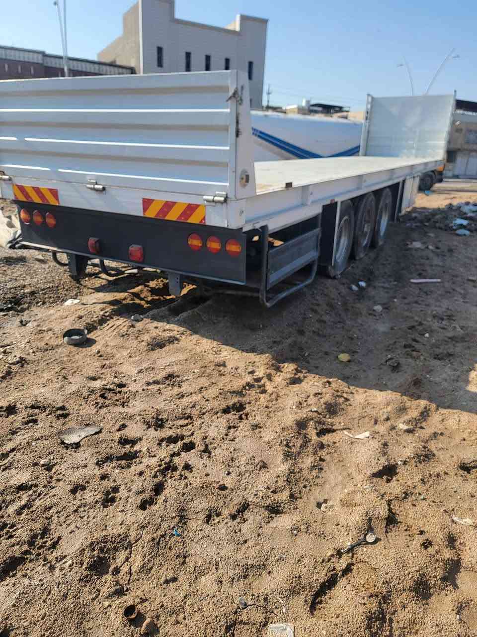 عربانه للبيع جاهزه للشغل
المكان البصره حي المهندسين 
السعر 75 وبيه مجال ***********
