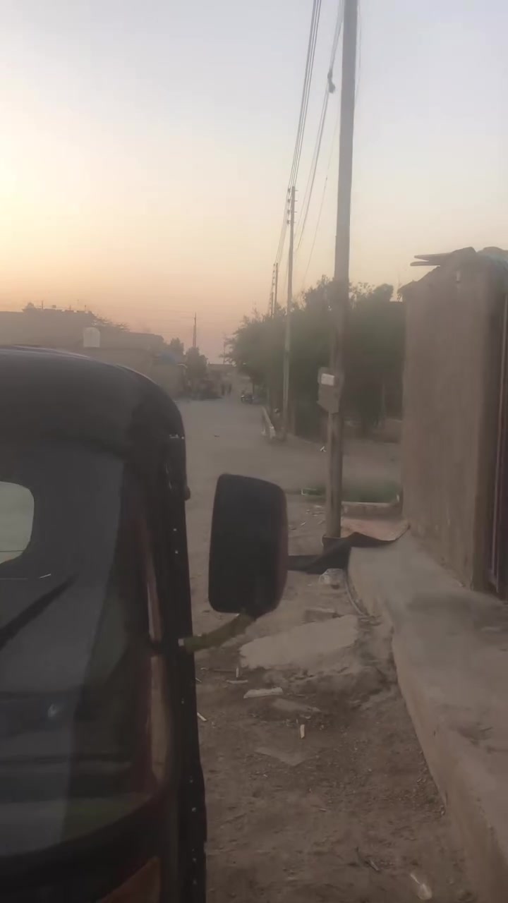 السلام عليكم دار للبيع مساحة ١٠٠طابو زراعي سند ٢٥ بغداد معامل شارع رظا عويد السعر٣٣بي مجال قليل بيت فقط بدون ستقبال بناء جديد ***********
