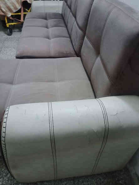 تخم تركي ٨مقاعد يصير سرير قماش ضد المي الأرجل حديد السعر ٦٥٠ مكان بغداد جسريالى 
*********** بغداد
