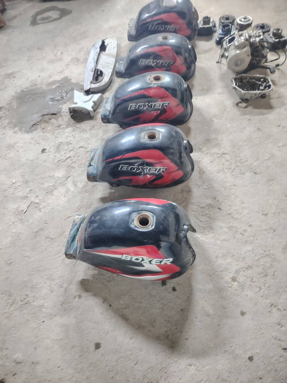 سلام عليكم غراض بوكسر شرط مال تفصيخ شتريد موجود  اي شي تحتاج خابرني تدلل الاستفسار عن هذا الرقم *********** بي.. واتساب
