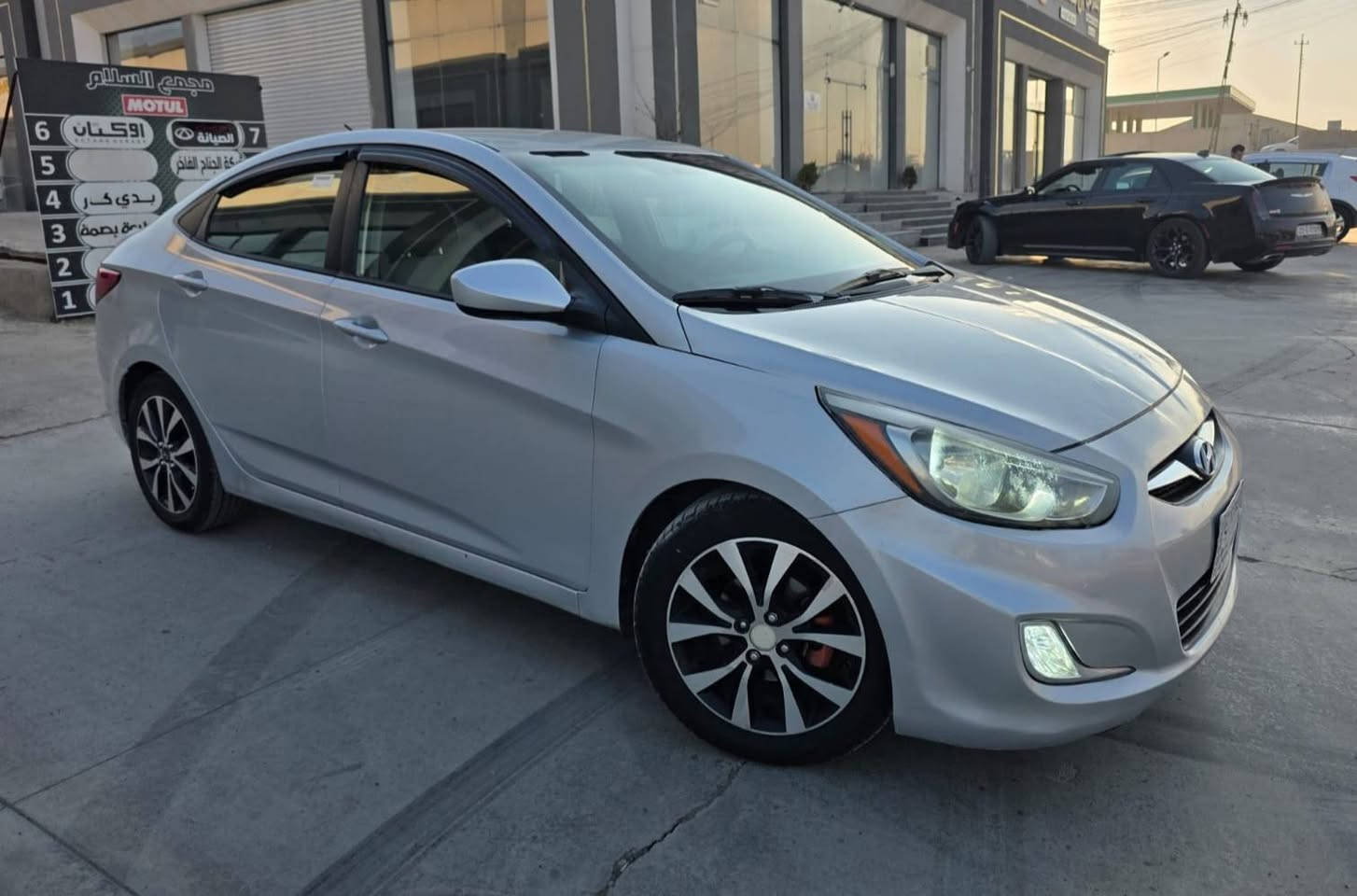 🔴للبيع بنظام الأقساط بمقدمة 65 فقط🔴

 اكسنت  2017
 امريكي
 رقم نينوى 
 كابون بانزين بيها
 محرك 16
 سياره ماشية 127 فقط
 كير توماتيك + اوتو
 تحكمات ستيرن كامل
 تحكمات مري+جام كهرباء
 شاشة+كامرة
 شاشات خلفيه
 نظام الايكو(توفير البنزين)
 تبريد ثلج +تدفئه فول
 ويل كب 
 لايت زينون
 سياره كامله مكمله 
 ضرر خفيف صندوق +جاملغات خلفي وصور ضرر ناشرهم 

***********
***********
موصل الايسر
