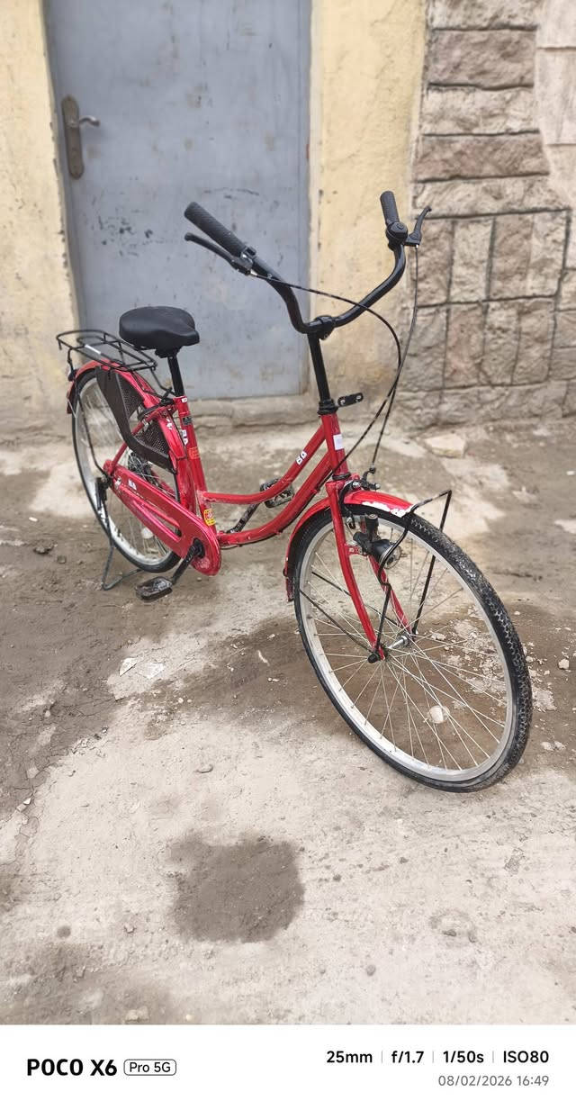 سلام عليكم 
بايسكل للبيع شركه 𝑩𝑫
لون احمر 🔥
موديل 2021 
البايسكل نضيف ومابي اي نقص گدامك الصور 🫵
ويا من الك رماش 🎁 وموجوده الاصليه اذا تريدهه🌹
داينمو شغال ثلجي ❄
بريكات شغاله 
قفل شغال  بي مفاتيح 2 🔐
السعر 125 قفل 
مكاني حله حي الصحه 
تواصل اكثر اتصال عله الرقم 👈***********
