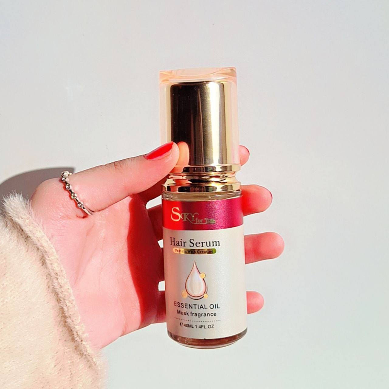 سيروم للشعر من سكاي فور يو الايطالي  sky for you 🇮🇹 بالبروتين والكرياتين 💫
علاج فعال لإصلاح الشعر ينعش ويغذي الشعر ويزيد من لمعانه يمكن لسيروم الشعر إصلاح الأطراف المتقصفة ، وتنعيم الشعر علاج تساقط الشعر المجعد الذي يسهل تمشيطه وتغذية فروة الرأس مع تجديد العناصر الغذائية للشعر ، مما يجعل الشعر لامعًا وحريريًابرائحة المسك
سهل التمشيط يتغلغل الزيت العطري في قلب الشعر لتنعيمه.قوام غير دهني خفيف وسهل امتصاصه مناسب لجميع انواع الشعر
كيفية الاستعمال: بعد غسل الشعر  ، خذي كمية مناسبة من زيت الشعر على الشعر الرطب ، ودلكي بلطف لمساعدة الشعر وفروة الرأس على الامتصاص. 
الحجم ٤٠ ملم 
#الاصلي_100


**إذا كنت صاحب هذا الإعلان وتريد حذفه لأي سبب، رجاءا أرسل رسالة إلى الدعم الفني**