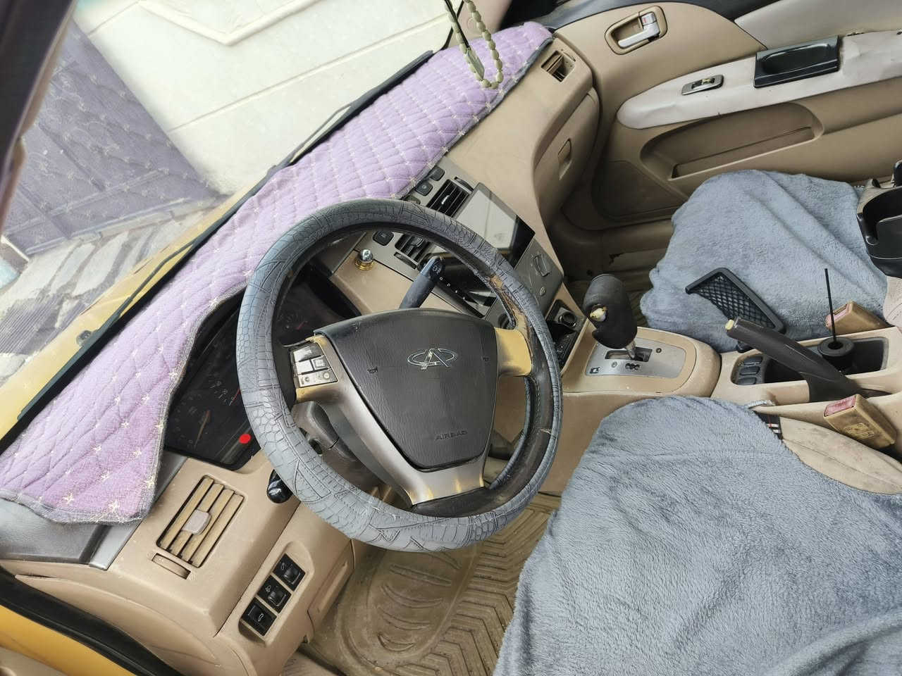 شيري A5 كير ومحرك كامري أبو جف سنويه لحد ٣٠ بيه دفتر بانزين موديل ٢٠١٠ 
***********
