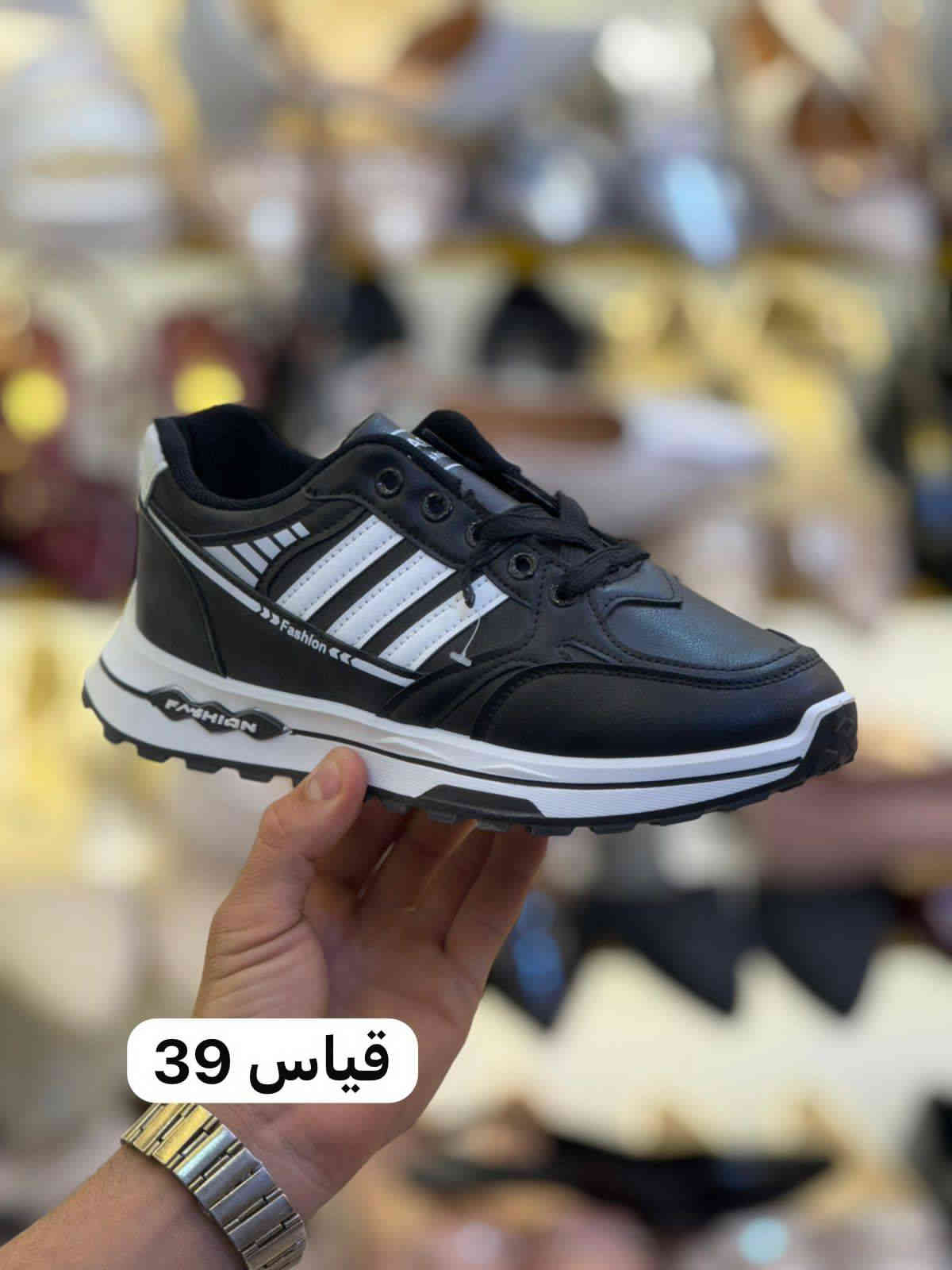 بنات ستغلو الفرصه تخفيضات بعد يومين تخلص جمع انواع بوتات ولاحذيه وحقاىب نص السعر  كل صور بحسابي  وتوصيل موجود   كل صور بحسابي مع ذكر السعر الحجز خاص  او وات ساب  ***********
