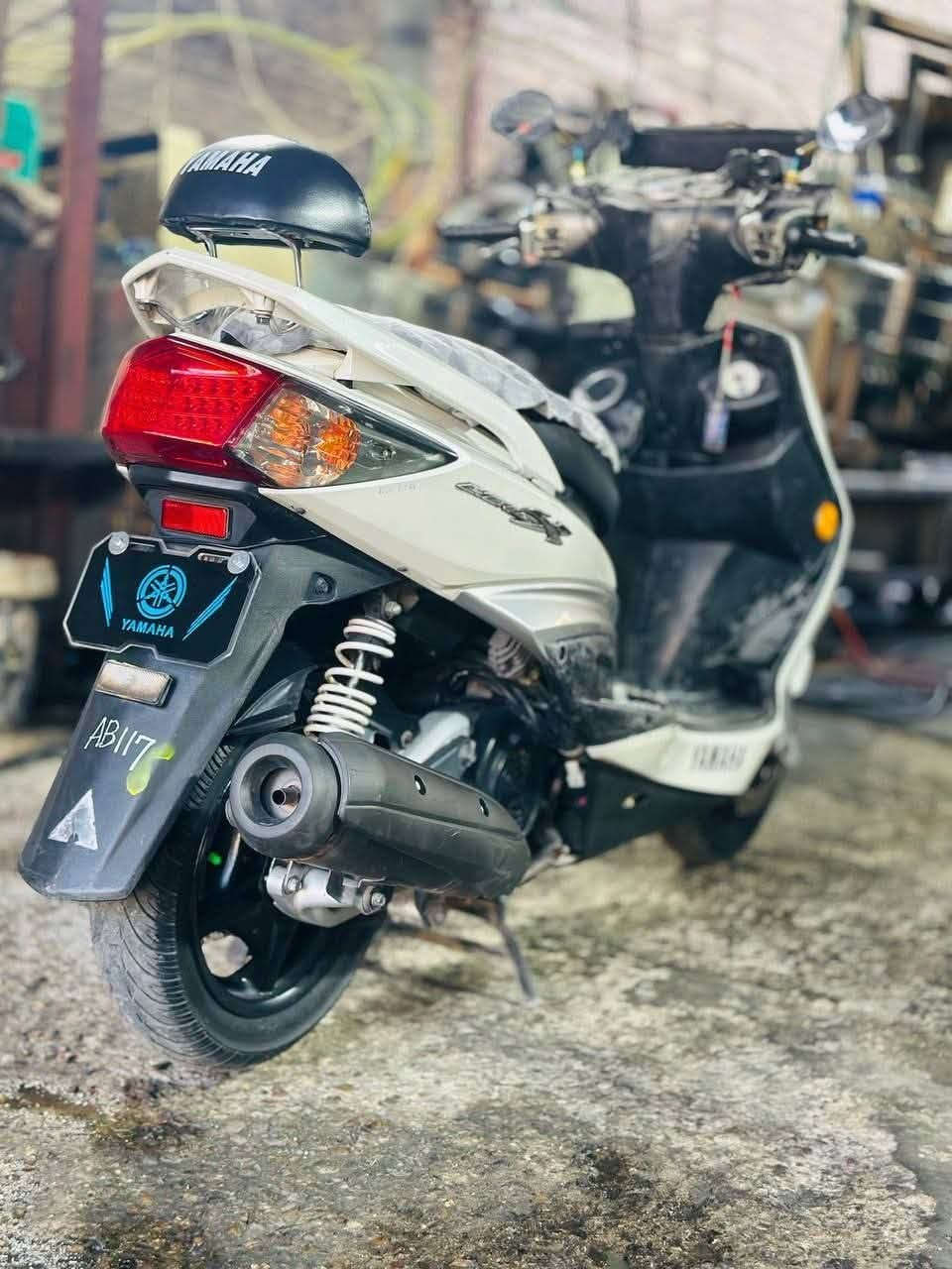 سكنز فحل💕👌🏻
سلام عليكم 
سكنس فحل نوزل⛽️
دراجة مال رمبه 🛵
جديده حيل🆕 
دهن كل اسبوع 🛢️
دراجه مكفوله كفاله عامه
وبيها كشن رياضي + كلج خلفي رياضي
للاستفسار ***********
