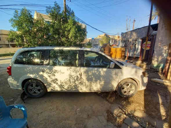 سلام عليكم
سلام عليكم
 السياره للبيع فقط 
دوج كرفان 2011
رقم بغداد بأسمي
فول مواصفات
7راكب
مكينه 6سلندر 3600
الابواب كهرباء 
مقعد السايق كهرباء
صندوق كهرباء 
مقعد سياحي
ثلاث قطع تبريد
تحكمات ستيرن
كامره خلفيه
شاشه 
ضربتها نص جاملغ
نقصها صدر خلفي
سعرها: 138ورقه
رقم :***********
العنوان :بغداد الصليخ
